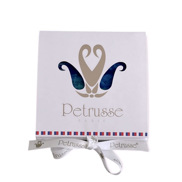 NEW Petrusse Paris Large Silk Scarf Nymphéas Design - Picture 7 of 10